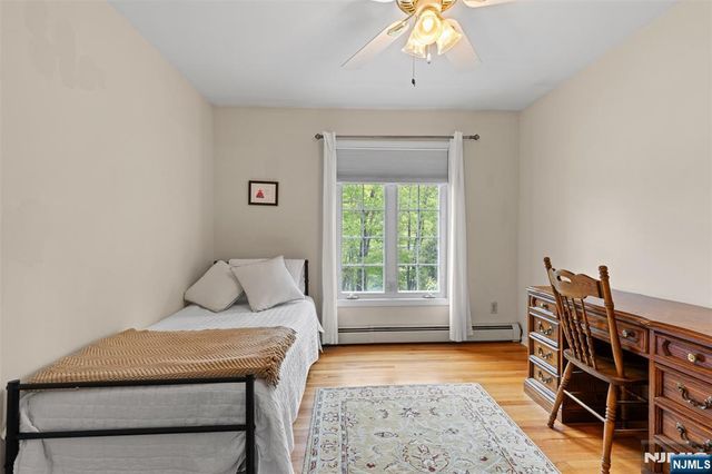 15 Lake Riconda Drive, Ringwood, NJ 07456