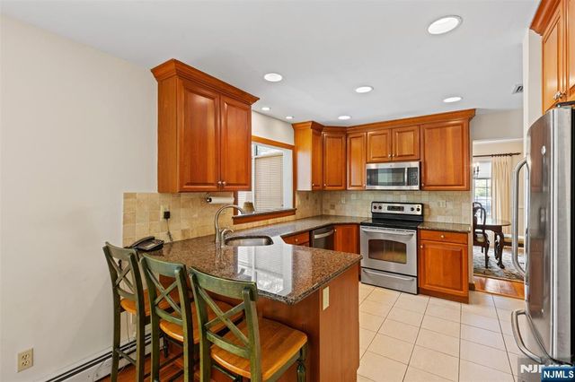15 Lake Riconda Drive, Ringwood, NJ 07456
