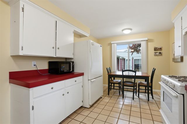 2655 Elsinore Drive, Waterford, MI 48328