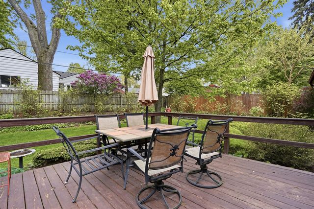 2655 Elsinore Drive, Waterford, MI 48328