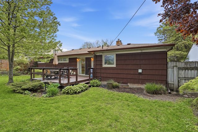 2655 Elsinore Drive, Waterford, MI 48328