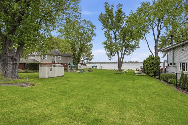 2655 Elsinore Drive, Waterford, MI 48328