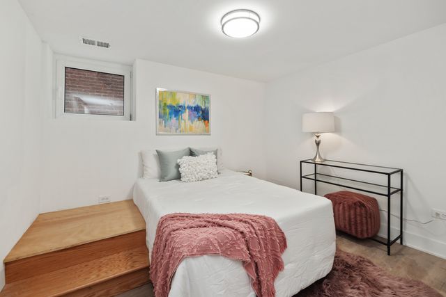 617 S Lombard Avenue, Oak Park, IL 60302