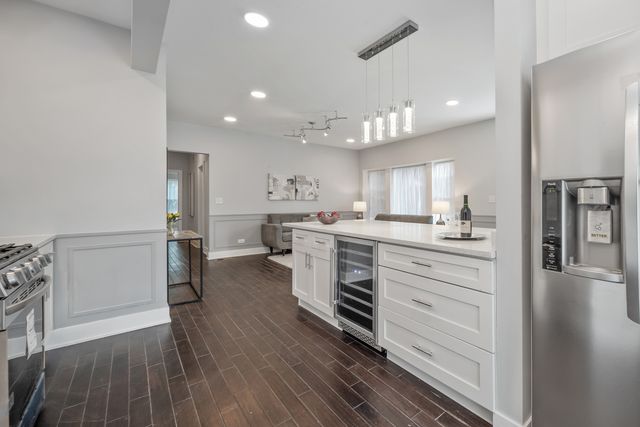 617 S Lombard Avenue, Oak Park, IL 60302