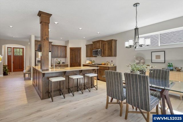 3882 Rogue Av S, Salem, OR 97302