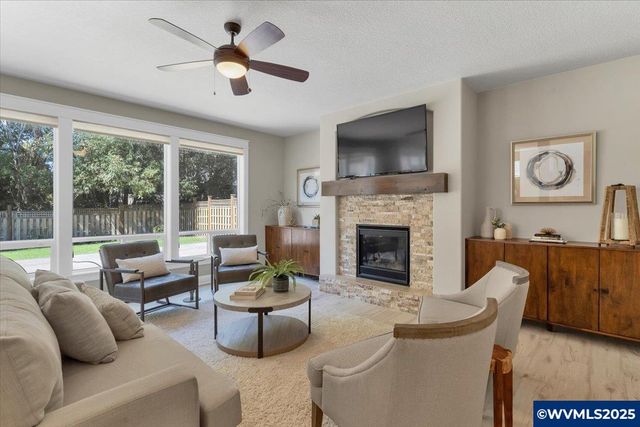 3882 Rogue Av S, Salem, OR 97302