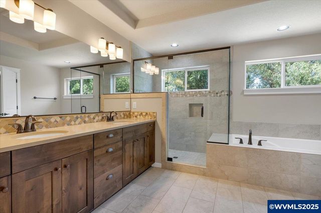 3882 Rogue Av S, Salem, OR 97302