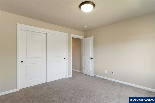 3882 Rogue Av S, Salem, OR 97302
