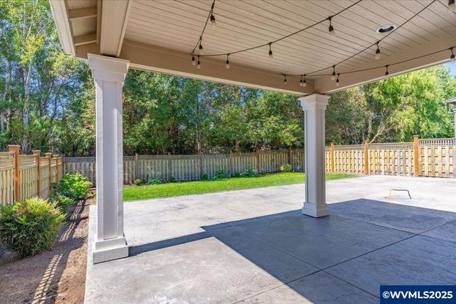 3882 Rogue Av S, Salem, OR 97302