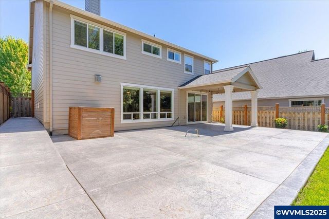 3882 Rogue Av S, Salem, OR 97302