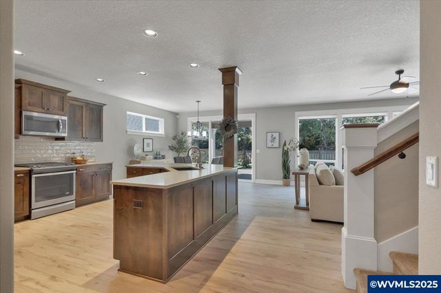 3882 Rogue Av S, Salem, OR 97302