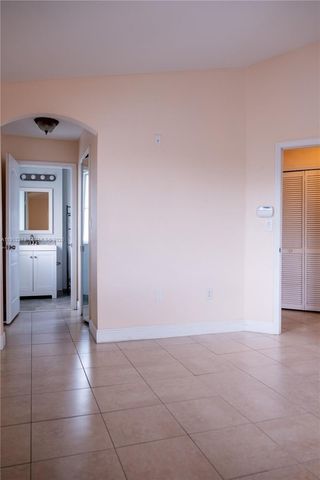 8906 W Flagler St 222, Miami, FL 33174