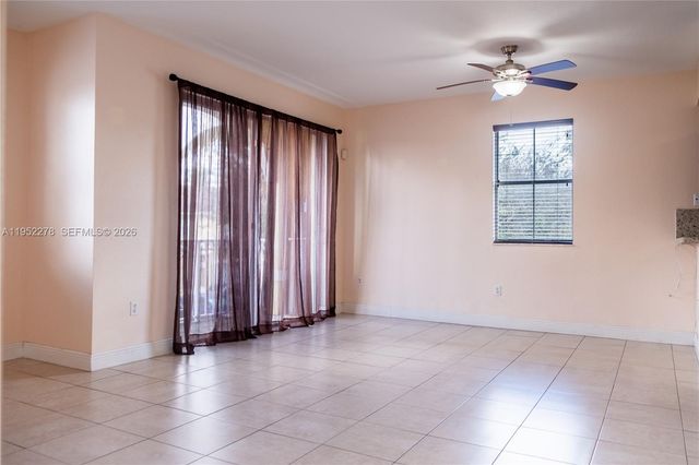 8906 W Flagler St 222, Miami, FL 33174
