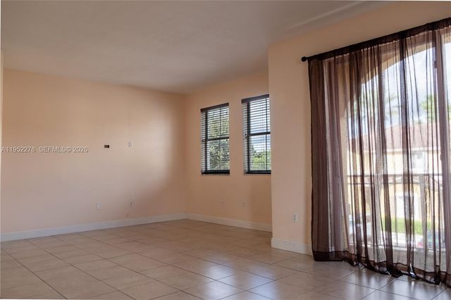 8906 W Flagler St 222, Miami, FL 33174