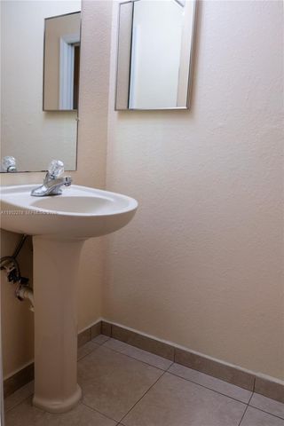 8906 W Flagler St 222, Miami, FL 33174