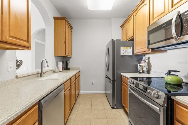 8296 PORTOFINO DRIVE 405, Davenport, FL 33896