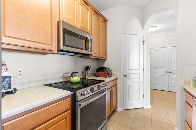 8296 PORTOFINO DRIVE 405, Davenport, FL 33896