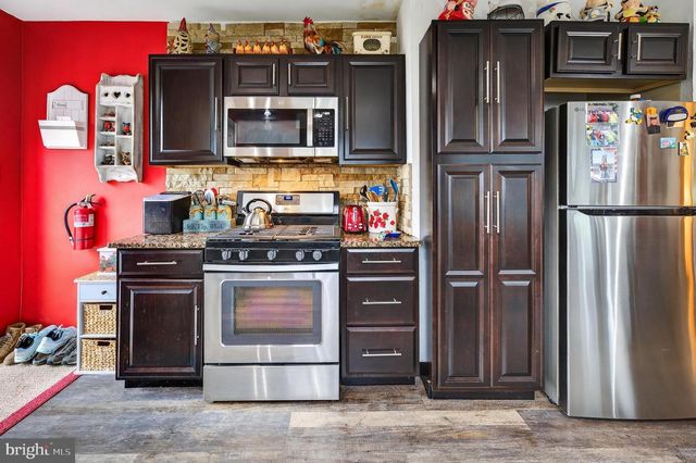 27 ARNEYS MOUNT RD, Pemberton, NJ 08068