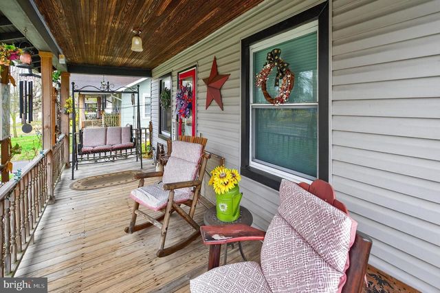 27 ARNEYS MOUNT RD, Pemberton, NJ 08068