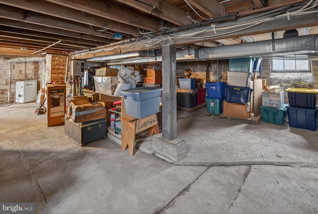 27 ARNEYS MOUNT RD, Pemberton, NJ 08068