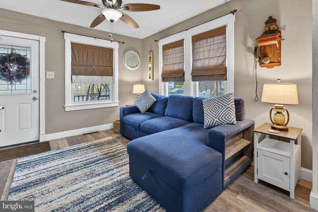 27 ARNEYS MOUNT RD, Pemberton, NJ 08068