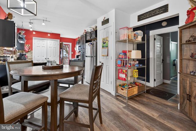 27 ARNEYS MOUNT RD, Pemberton, NJ 08068