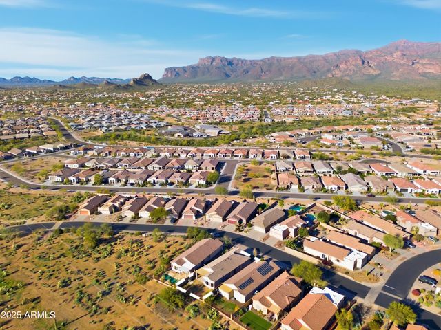 10675 E SECOND WATER Trail, Gold Canyon, AZ 85118