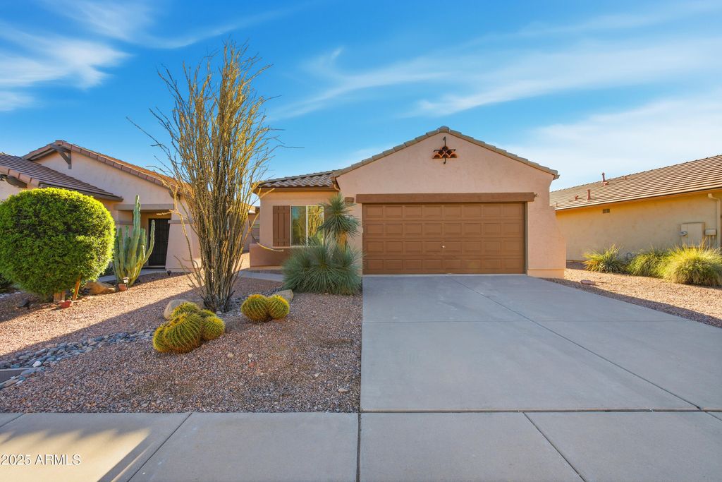 10675 E SECOND WATER Trail, Gold Canyon, AZ 85118 — photo 2