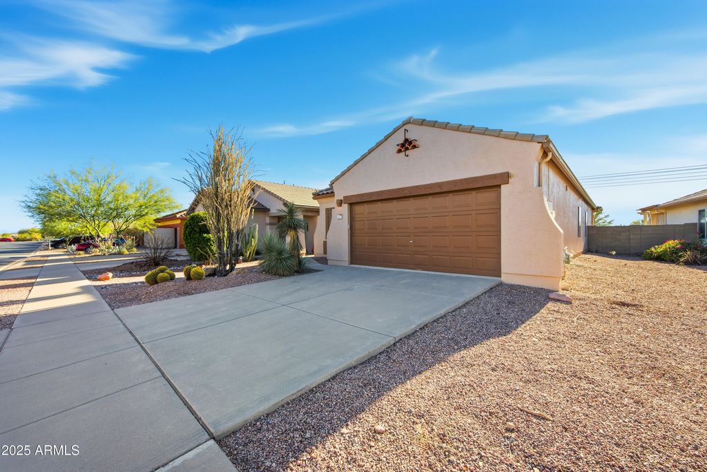 10675 E SECOND WATER Trail, Gold Canyon, AZ 85118 — photo 3