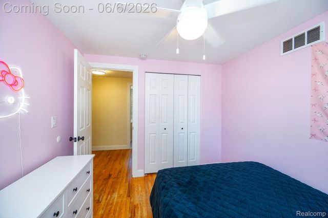 21076 Millbury Drive, Woodhaven, MI 48183