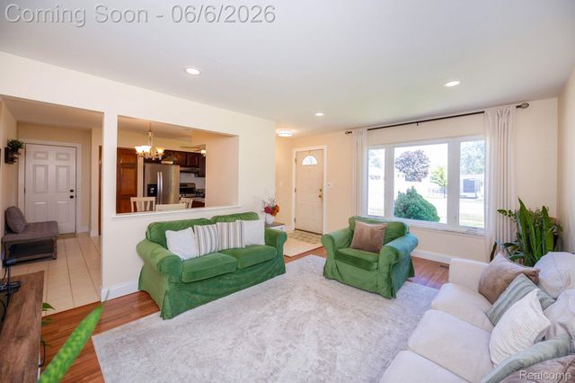 21076 Millbury Drive, Woodhaven, MI 48183