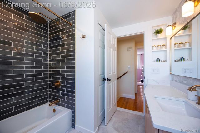 21076 Millbury Drive, Woodhaven, MI 48183