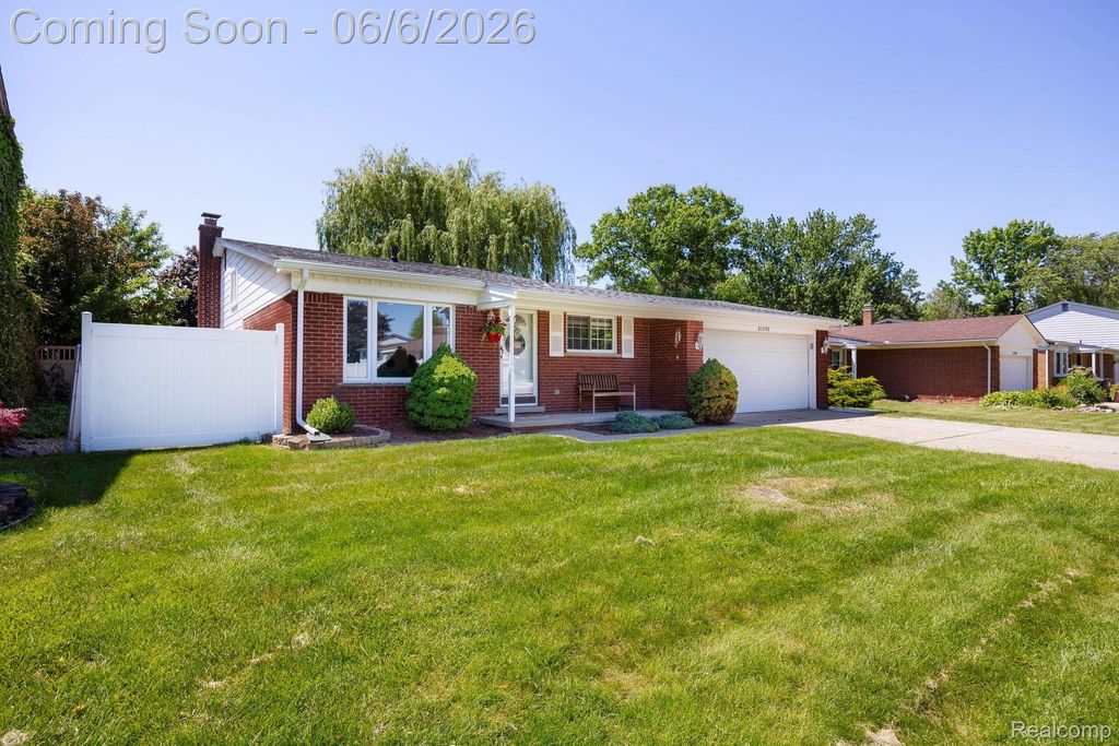 21076 Millbury Drive, Woodhaven, MI 48183
