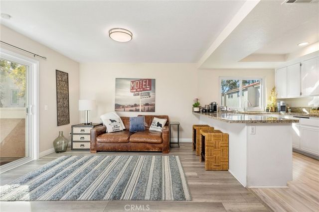 21038 Poolside Lane 5, Huntington Beach, CA 92648