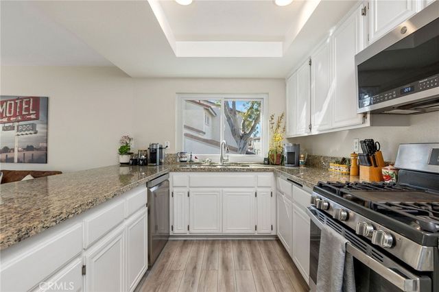 21038 Poolside Lane 5, Huntington Beach, CA 92648