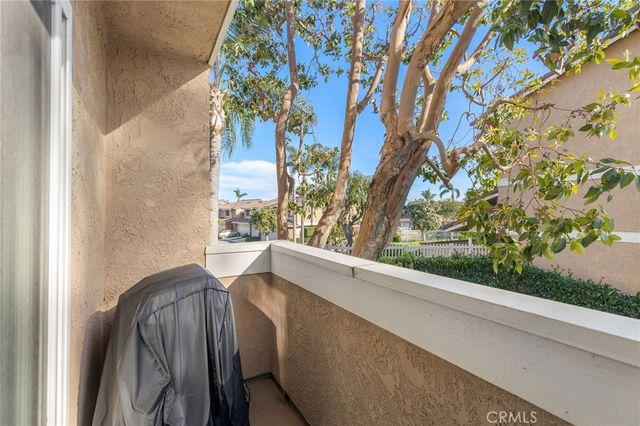 21038 Poolside Lane 5, Huntington Beach, CA 92648