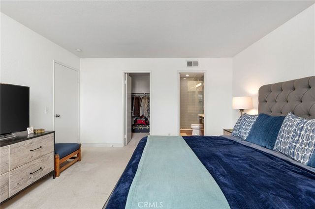 21038 Poolside Lane 5, Huntington Beach, CA 92648