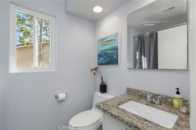 21038 Poolside Lane 5, Huntington Beach, CA 92648