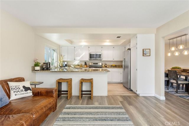 21038 Poolside Lane 5, Huntington Beach, CA 92648
