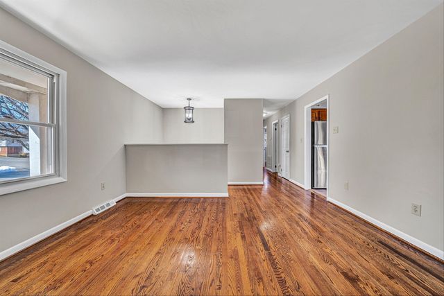 963 Page ST, Salem, VA 24153