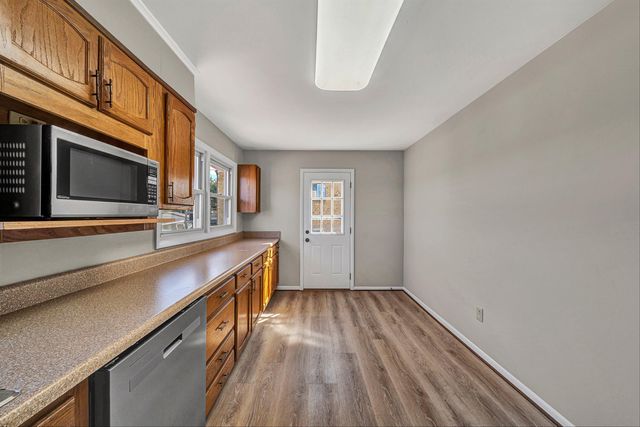 963 Page ST, Salem, VA 24153