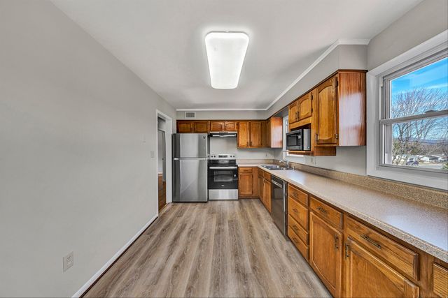 963 Page ST, Salem, VA 24153