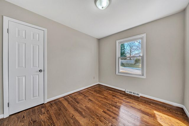 963 Page ST, Salem, VA 24153