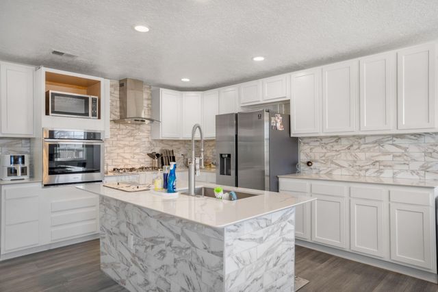 200 Trimble Boulevard NE, Albuquerque, NM 87123