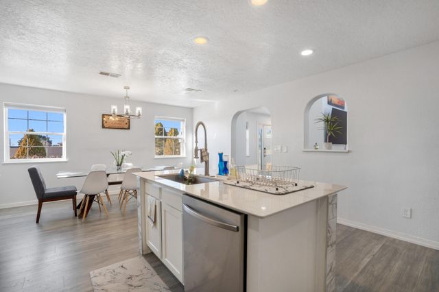 200 Trimble Boulevard NE, Albuquerque, NM 87123