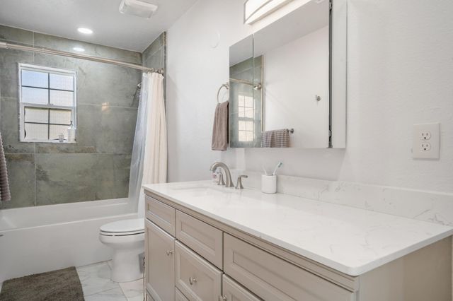 200 Trimble Boulevard NE, Albuquerque, NM 87123