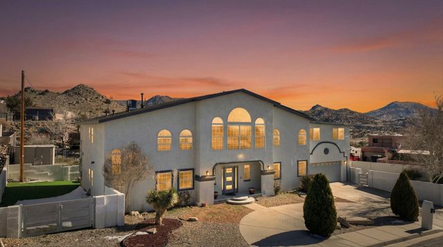 200 Trimble Boulevard NE, Albuquerque, NM 87123