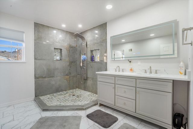 200 Trimble Boulevard NE, Albuquerque, NM 87123