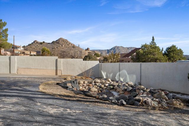 200 Trimble Boulevard NE, Albuquerque, NM 87123