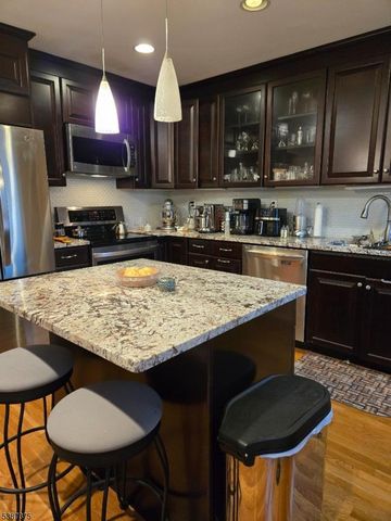 5 Stone Hill Rd, Springfield Twp., NJ 07081